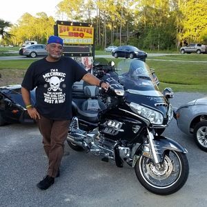 Meet your Posher, Raymond